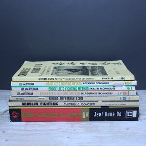 Vintage Lot of 7 Martial Arts Books Bruce Lee Chinese Gung Fu Shaolin Bushido